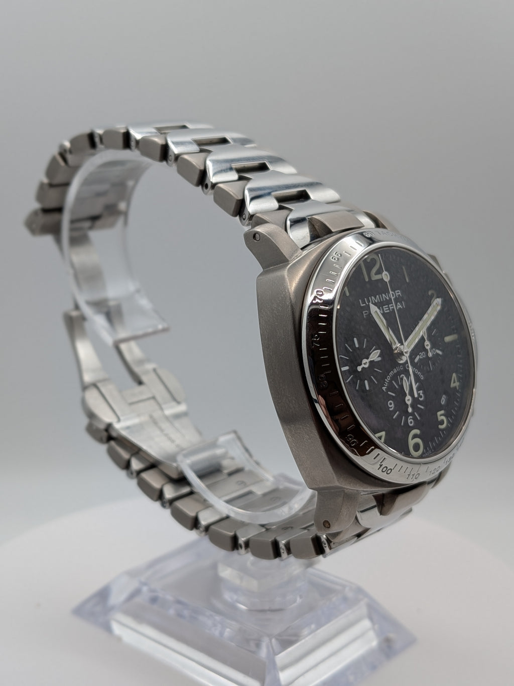 Panerai Luminor Chronograph, 40mm, Titanium