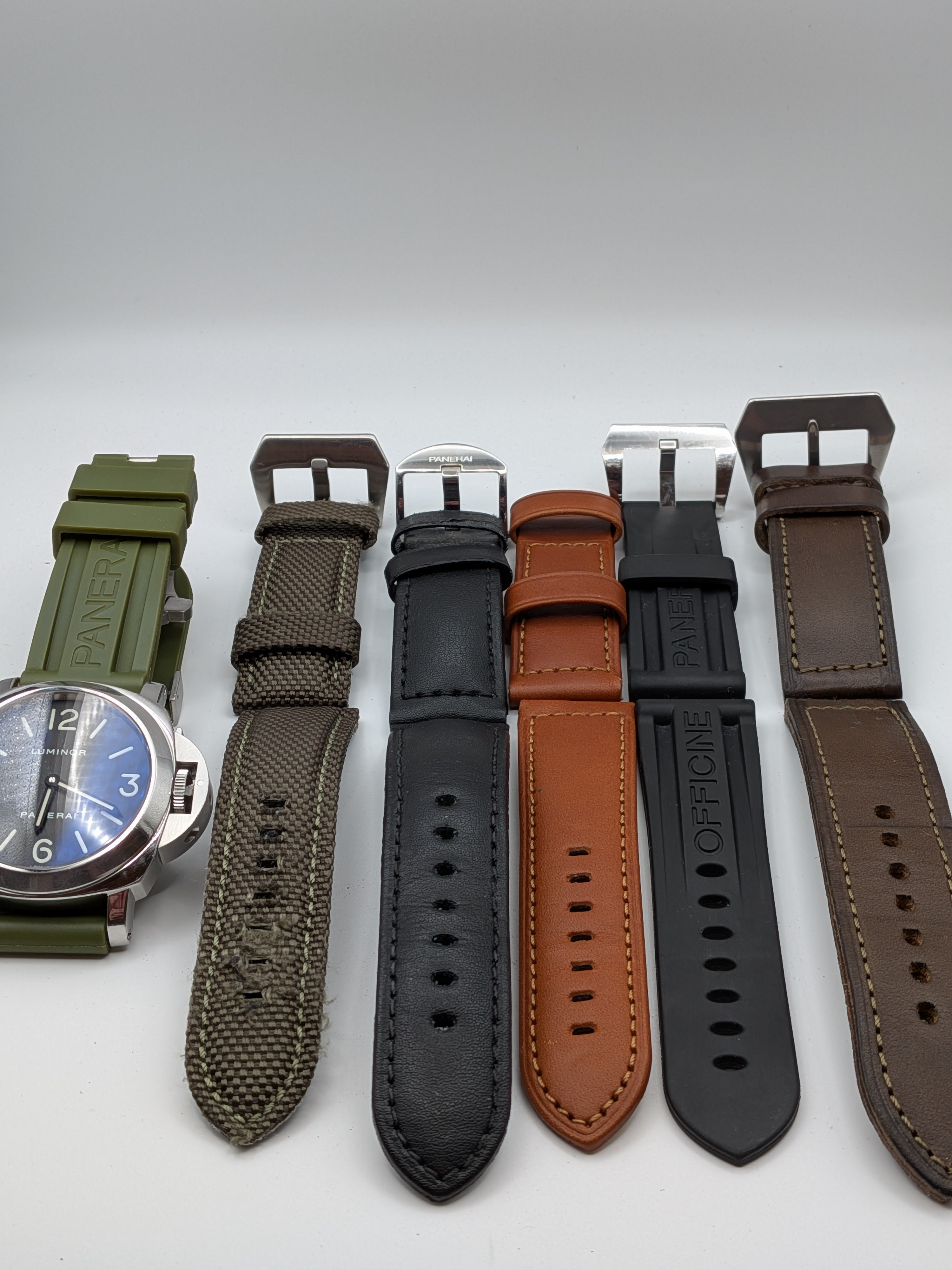 Panerai Luminor Base 44mm Black Dial