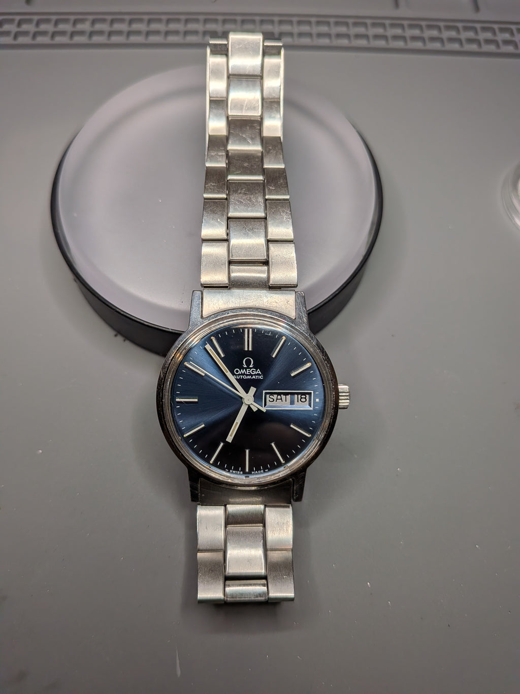 Omega Geneve Blue dial, steel