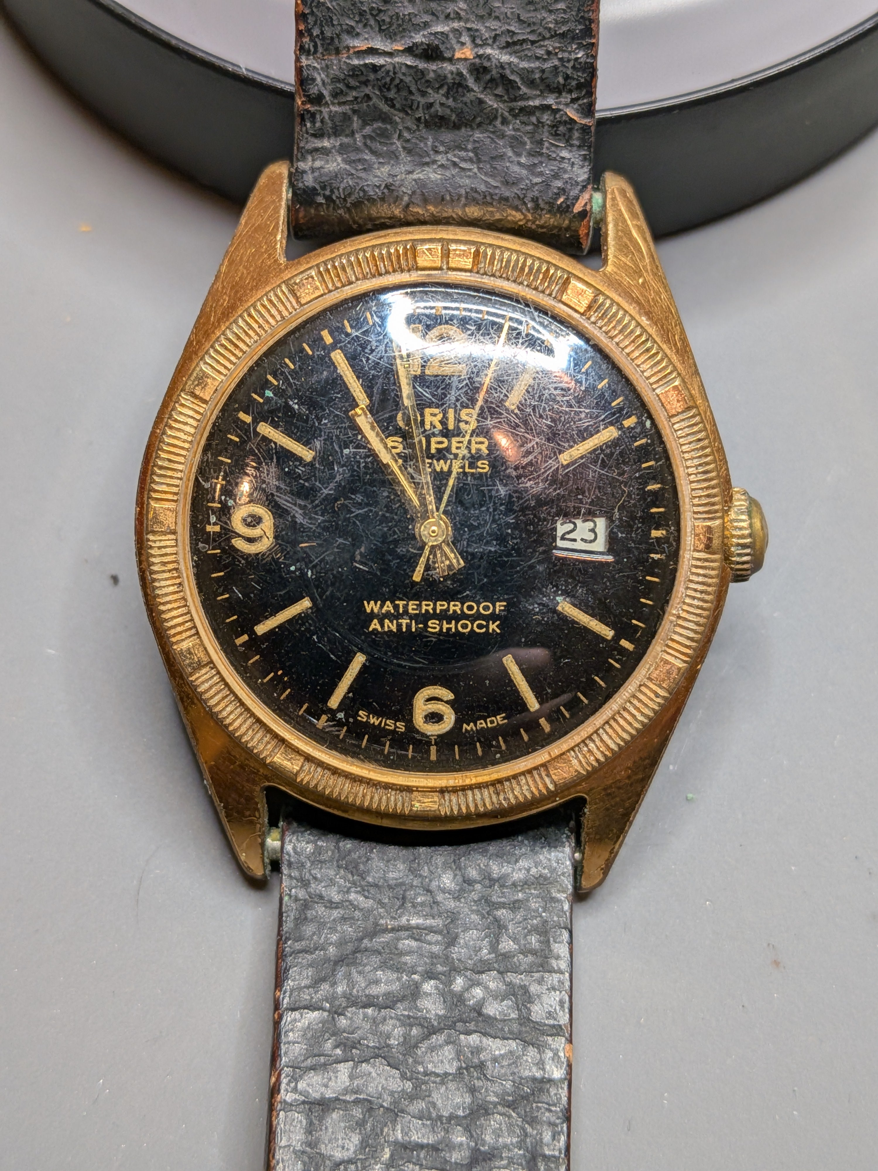 Oris Super 17 Date black dial