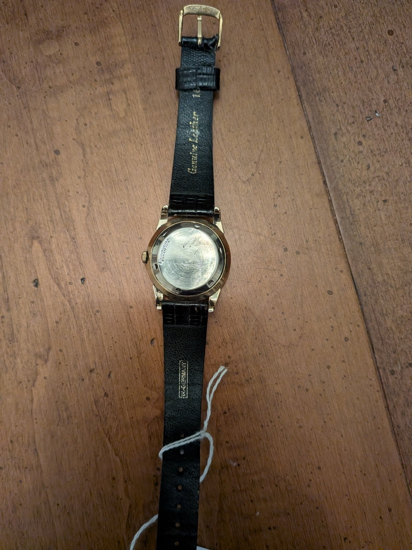 Wittnauer auto gold 34mm