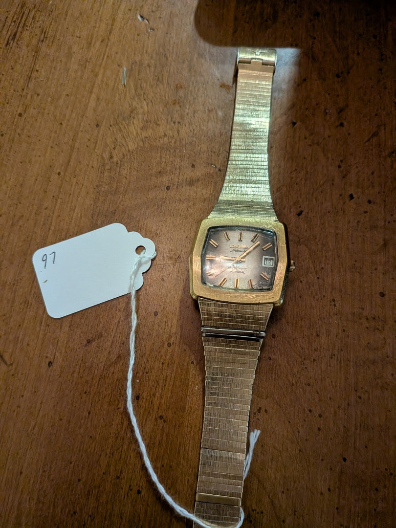 Longines Admiral TV dial
