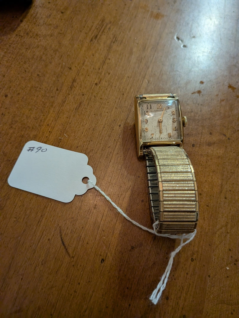 Hamilton Tank - Gold 26mm sub secnd
