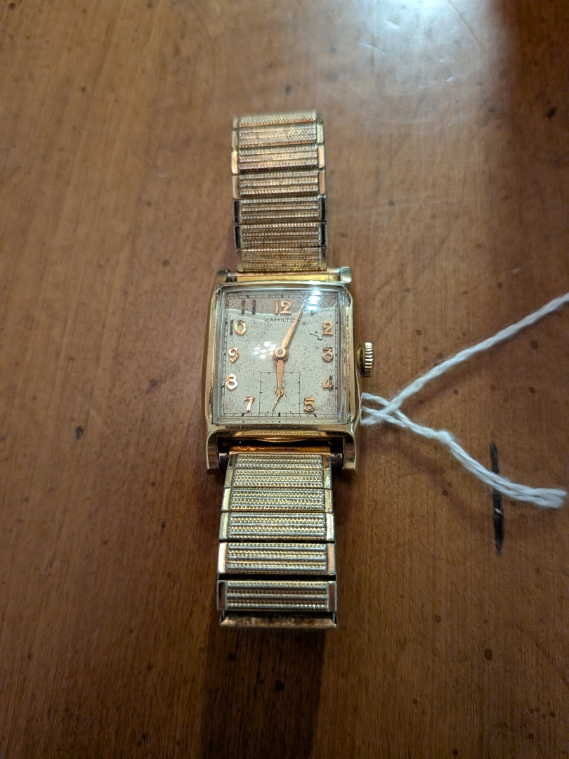 Hamilton Tank - Gold 26mm sub secnd