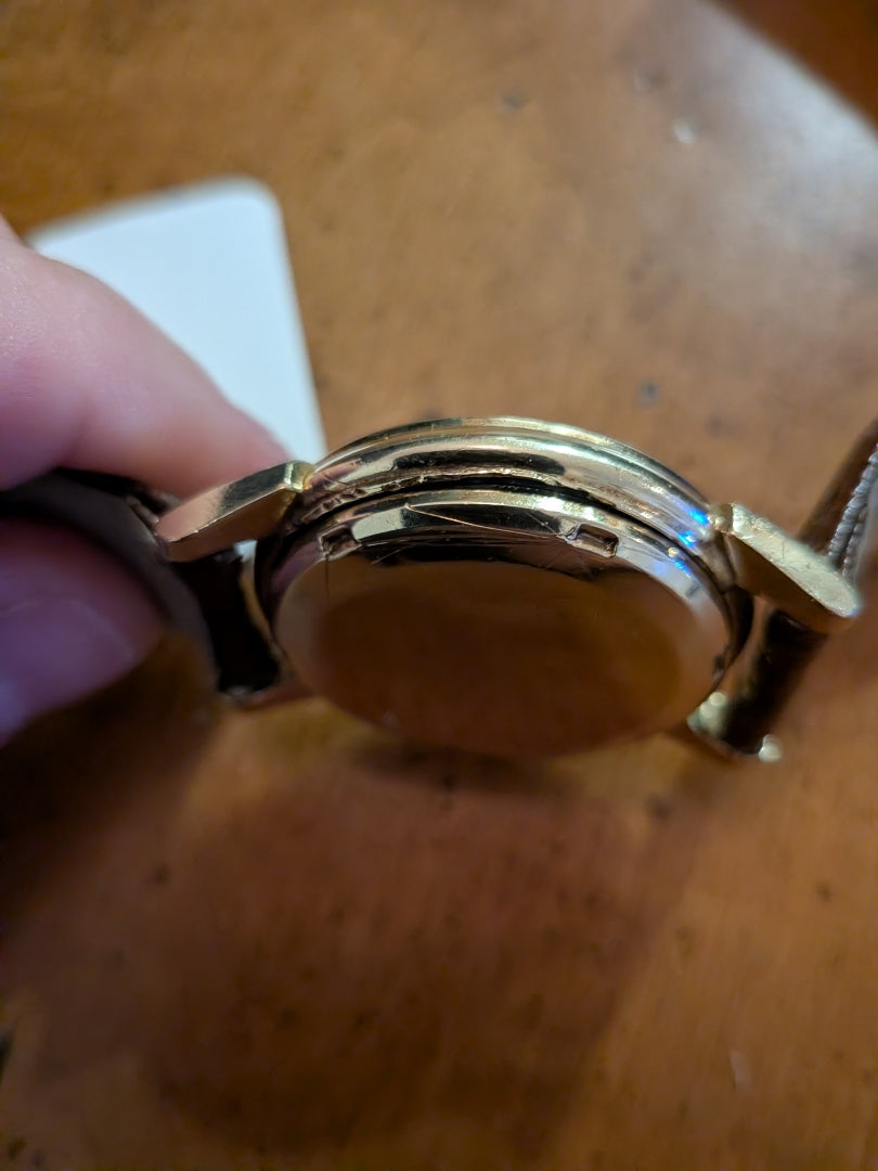 Omega Seamaster - date at 6