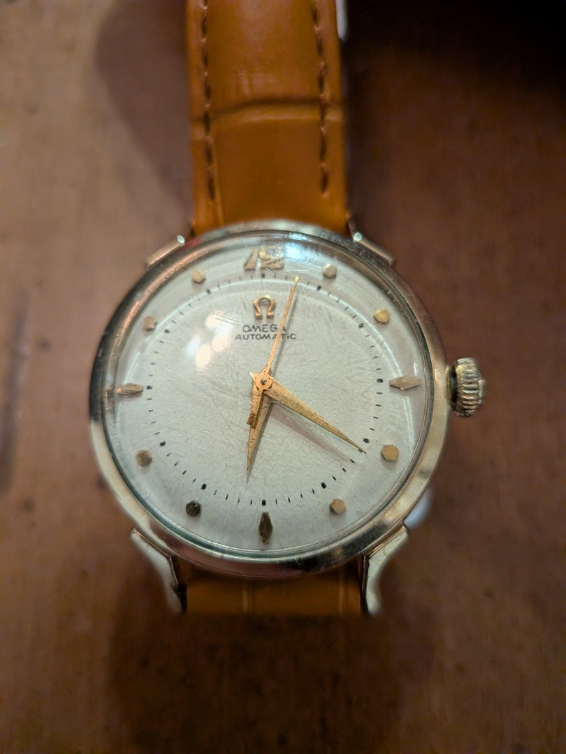 Omega 354 Bumper white Dial