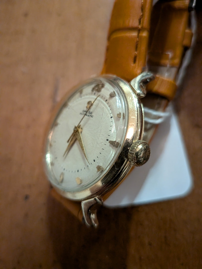 Omega 354 Bumper white Dial