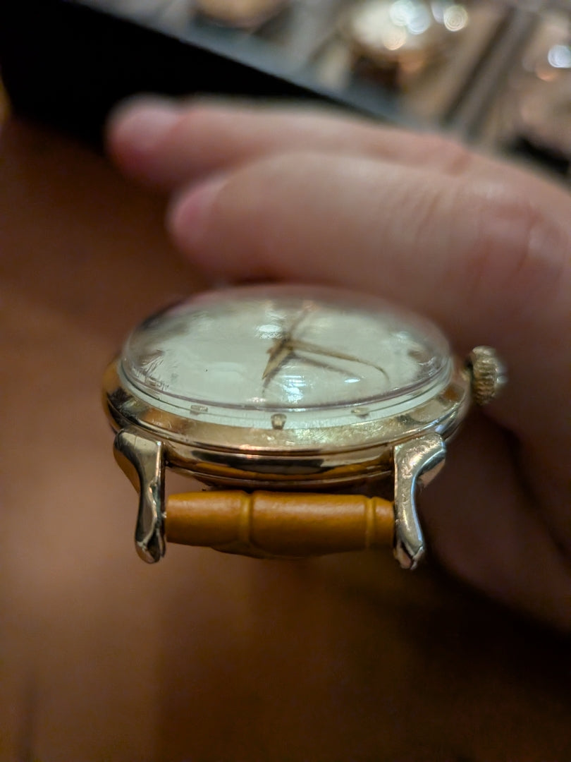 Omega 354 Bumper white Dial