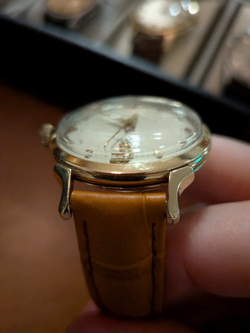 Omega 354 Bumper white Dial