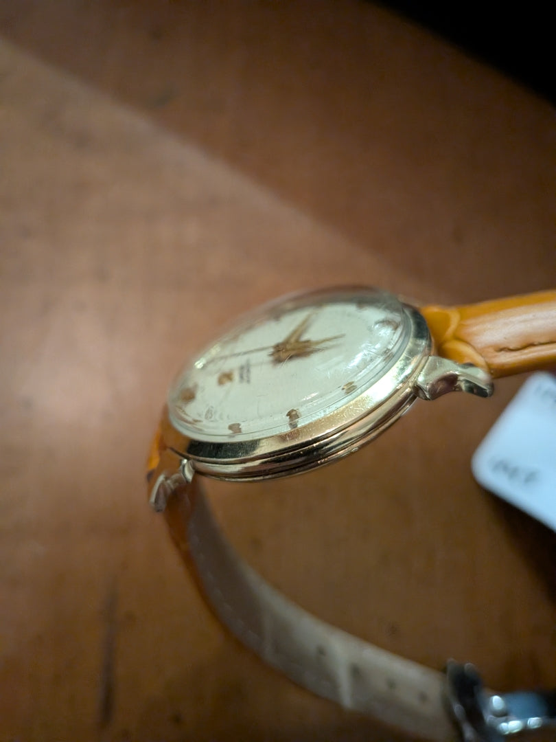 Omega 354 Bumper white Dial
