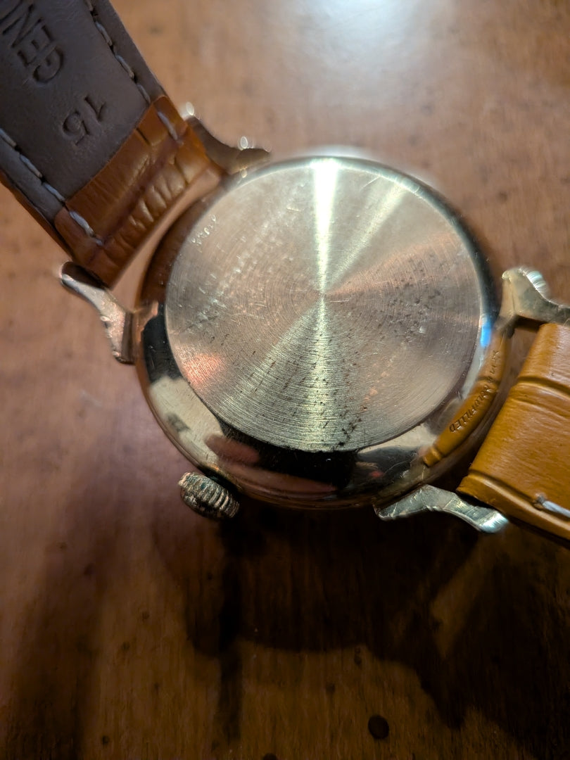 Omega 354 Bumper white Dial
