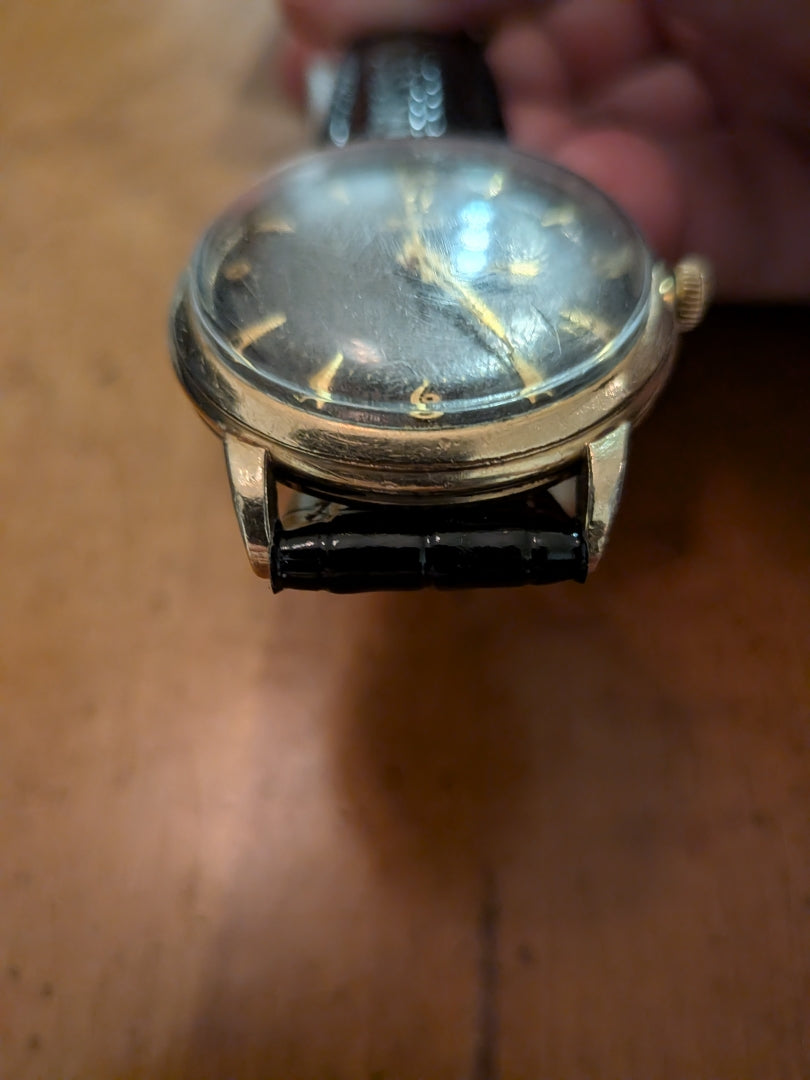 Omega 354 Bumper black Dial