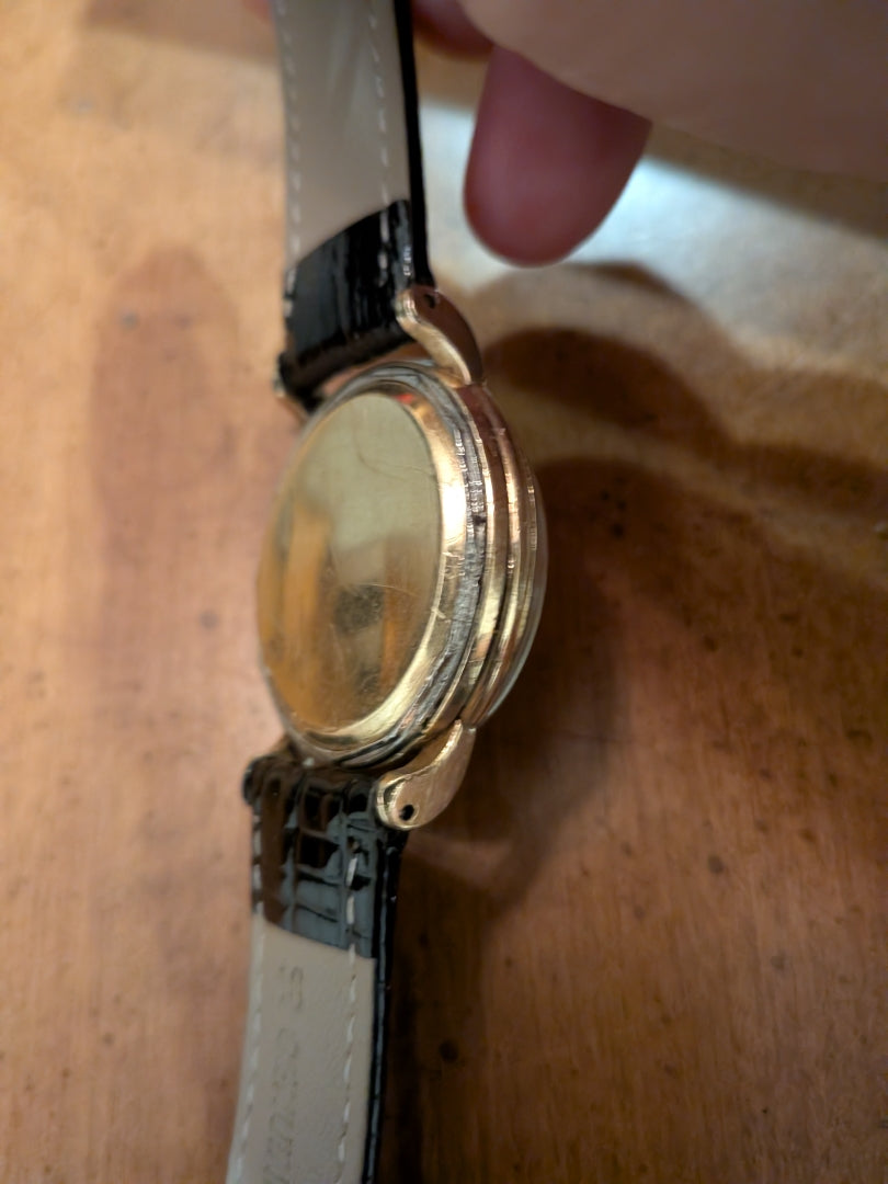 Omega 354 Bumper black Dial